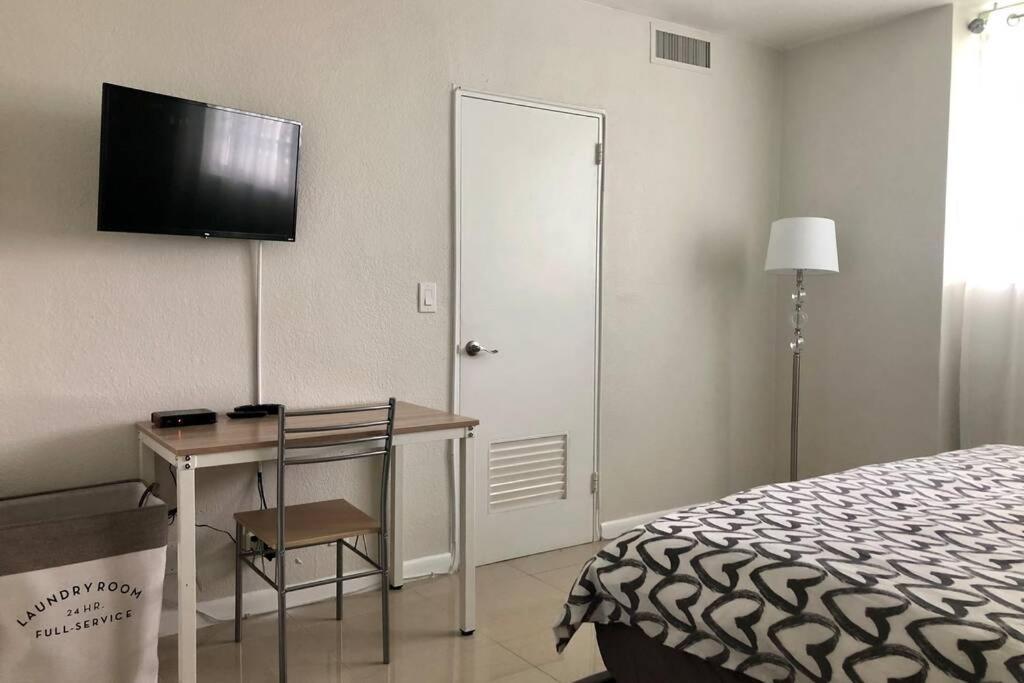 Spacious 1Br On The Beach, The Tides, Hollywood,Fl Екстер'єр фото