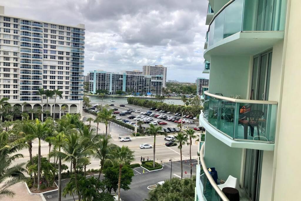 Spacious 1Br On The Beach, The Tides, Hollywood,Fl Екстер'єр фото