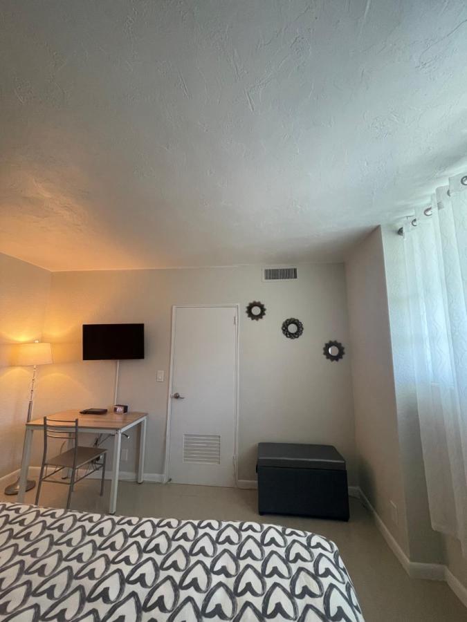 Spacious 1Br On The Beach, The Tides, Hollywood,Fl Екстер'єр фото